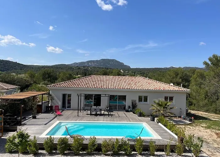 Villa Paisible Avec Piscine Proche Du Pic Saint-loup *