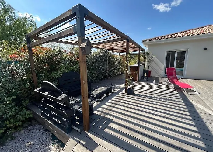 Villa Paisible Avec Piscine Proche Du Pic Saint-loup